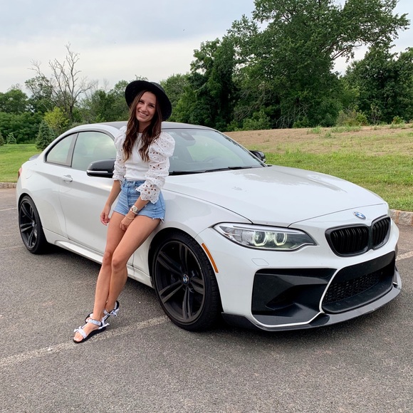 🥂 Meet your Posher, Sophie 🥂 - Picture 5 of 16